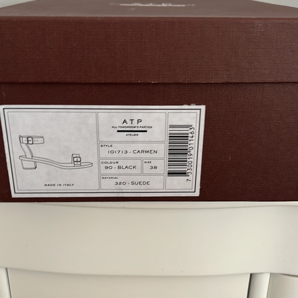 Sandals - Picture 5 of 5